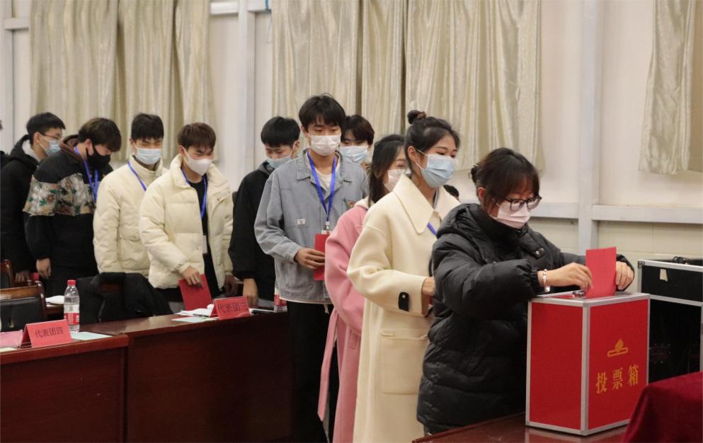 冰球官网第十一次学生代表大会隆重召开 冰球官网第十一次学生代表大会隆重召开
