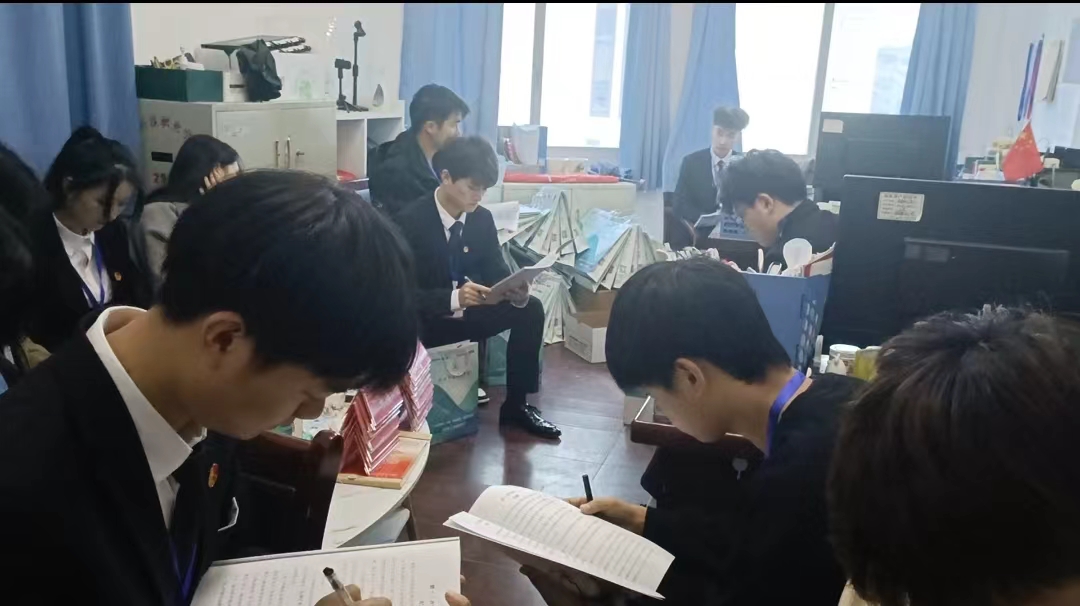同心聚力学代会 逐梦青春向未来 ——冰球官网第十二次学生代表大会胜利召开 同心聚力学代会 逐梦青春向未来 ——冰球官网第十二次学生代表大会胜利召开