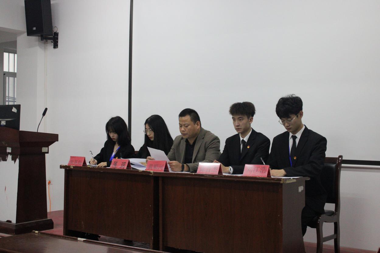 同心聚力学代会 逐梦青春向未来 ——冰球官网第十二次学生代表大会胜利召开 同心聚力学代会 逐梦青春向未来 ——冰球官网第十二次学生代表大会胜利召开