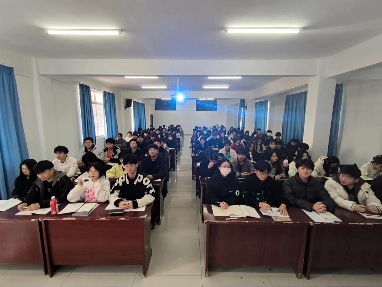凝心聚力 励志笃行 —— 冰球官网2023年下半年团委、学生会干部培训顺利完成 凝心聚力 励志笃行 —— 冰球官网2023年下半年团委、学生会干部培训顺利完成