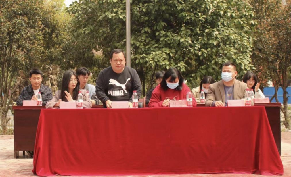 青春“篮”不住,热血不止步 —MG冰球突破官网网站第十八届“希望杯”篮球赛闭幕 青春“篮”不住,热血不止步 —MG冰球突破官网网站第十八届“希望杯”篮球赛闭幕