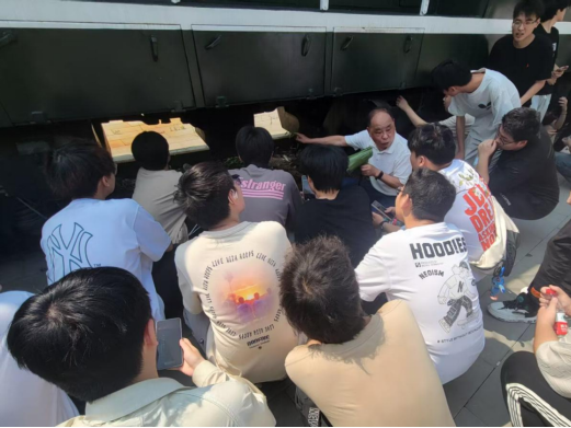 寻迹百年武九，解码匠心传承——冰球官网开展四美塘文化公园沉浸式实践活动