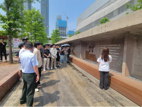 寻迹百年武九，解码匠心传承——冰球官网开展四美塘文化公园沉浸式实践活动