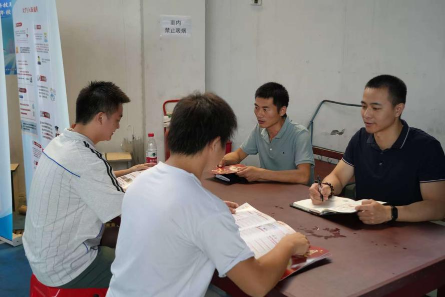 青春启航 梦想绽放——MG冰球突破官网网站2025届毕业季 青春启航 梦想绽放——MG冰球突破官网网站2025届毕业季
