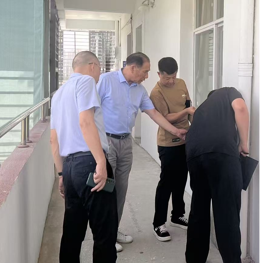 筑牢开学安全线，护航新学期启航 —— 冰球官网开展2025年秋季学期开学大检查