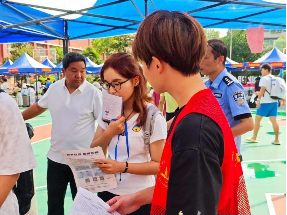 以心迎新，共赴星海——MG冰球突破官网网站圆满完成2025级新生迎接工作