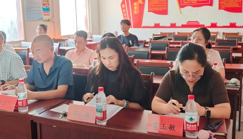 MG冰球突破官网网站隆重举行2024-2025学年国家奖学金评选大会 MG冰球突破官网网站隆重举行2024-2025学年国家奖学金评选大会