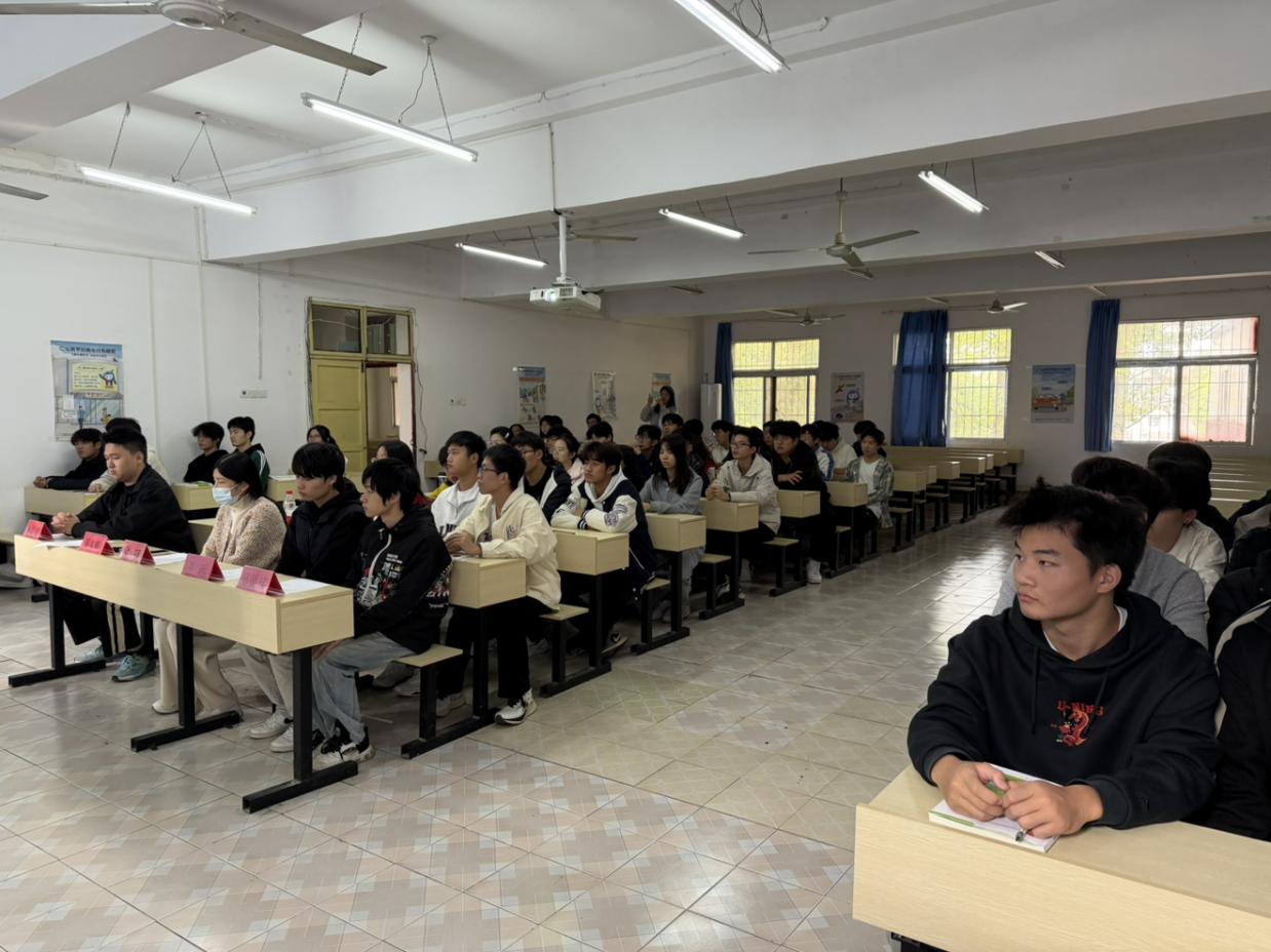 青春锤炼初心 团课书写华章 ——MG冰球突破官网网站第八期团课结业典礼