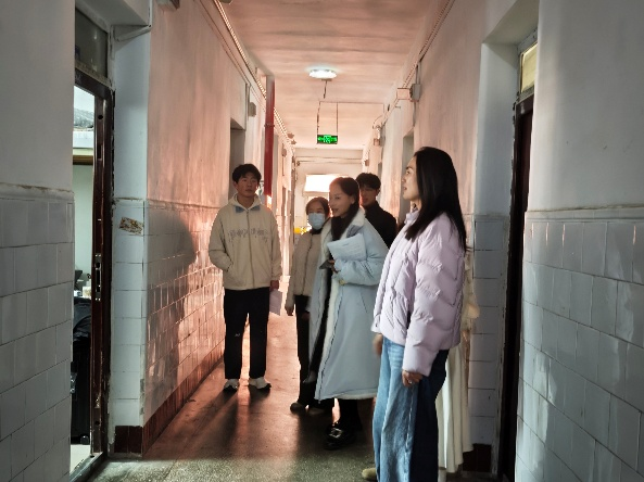 冰球官网开展学生宿舍卫生安全大检查 共筑平安校园