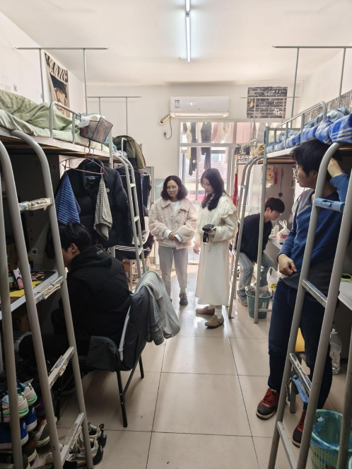 冰球官网开展学生宿舍卫生安全大检查 共筑平安校园