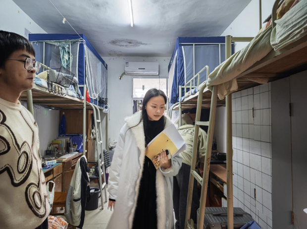 冰球官网开展学生宿舍卫生安全大检查 共筑平安校园