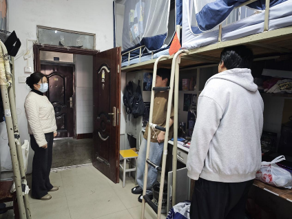 冰球官网开展学生宿舍卫生安全大检查 共筑平安校园