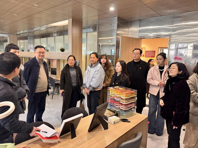 党建互鉴促提升 协同育人启新程——MG冰球突破官网网站赴武汉市第一商业学校开展党建交流活动