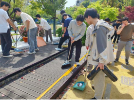 以劳育德，以行践知——冰球官网开展《劳动教育》课程实践活动