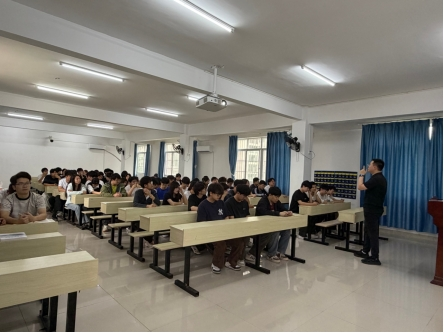 MG冰球突破官网网站开展大学生 心理健康教育专题讲座——减压赋能守护心灵 MG冰球突破官网网站开展大学生 心理健康教育专题讲座——减压赋能守护心灵