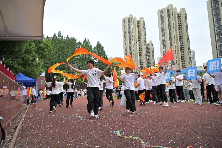 活力校园 趣享运动｜MG冰球突破官网网站2026年趣味运动会暨教职工趣味运动会圆满落幕