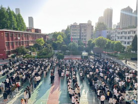 MG冰球突破官网网站2025年全民国家安全教育日主题升旗仪式