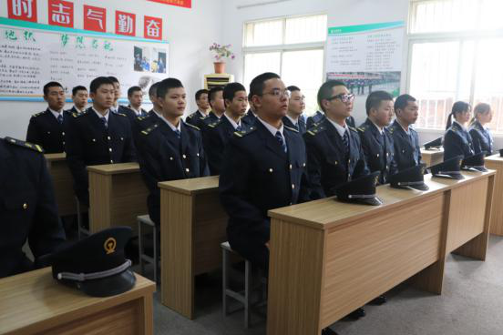 冰球官网举行2019级深圳地铁订单班开班仪式 冰球官网举行2019级深圳地铁订单班开班仪式