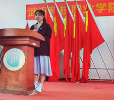 冰球官网2020—2021学年“五四”表彰大会暨文艺汇演 隆重举办! 冰球官网2020—2021学年“五四”表彰大会暨文艺汇演 隆重举办!