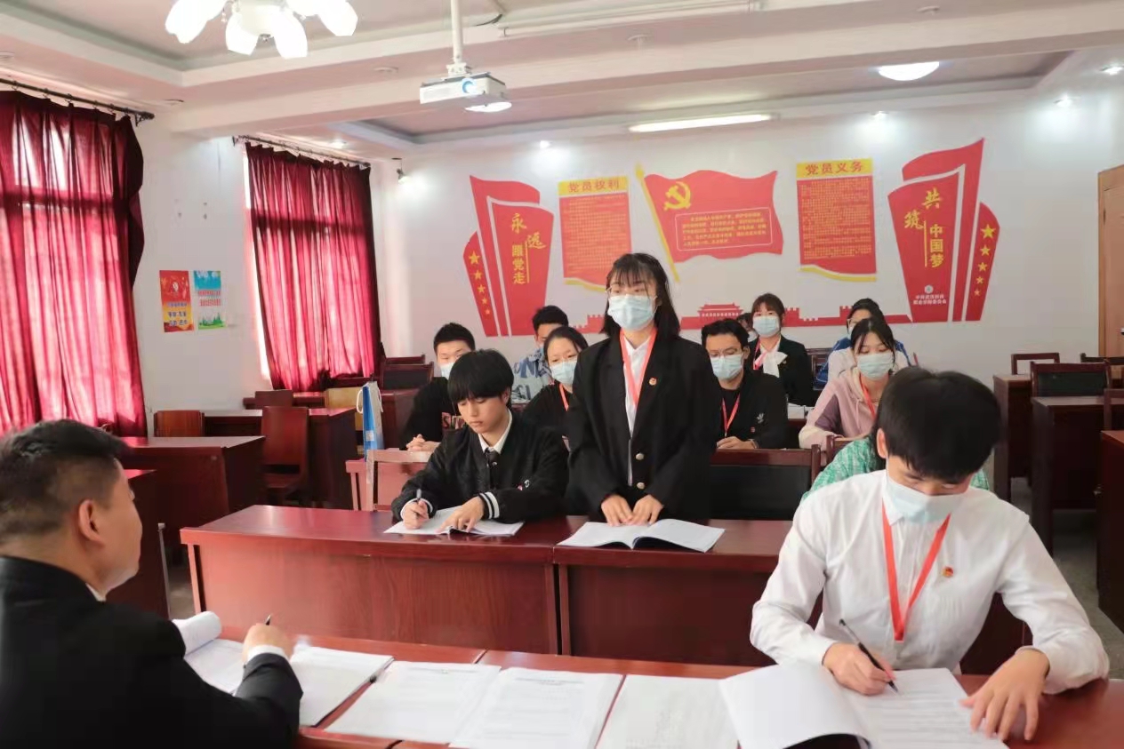 冰球官网第十次学生代表大会隆重召开！