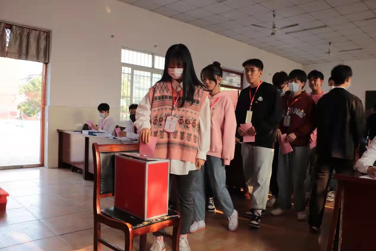 冰球官网第十次学生代表大会隆重召开! 冰球官网第十次学生代表大会隆重召开!